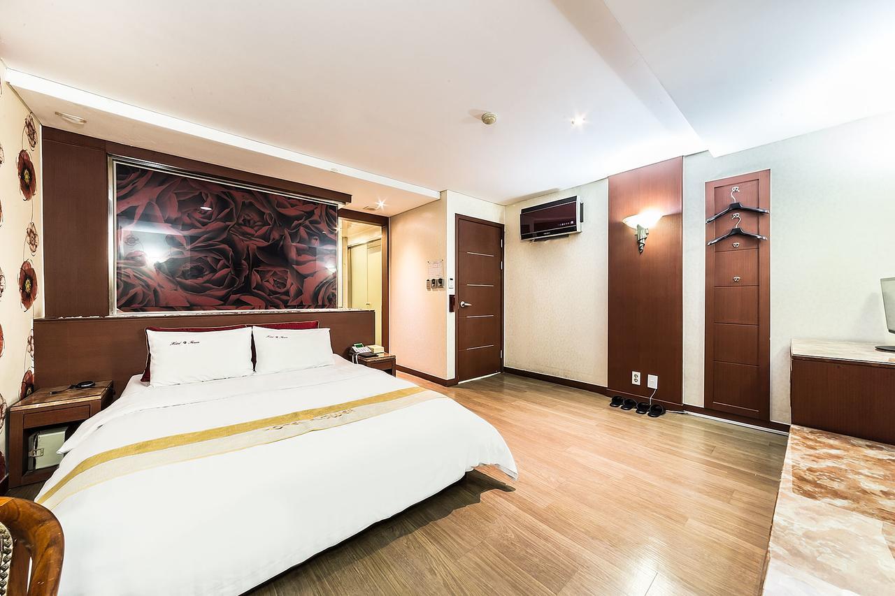 Flower Hotel Seoul Exterior photo
