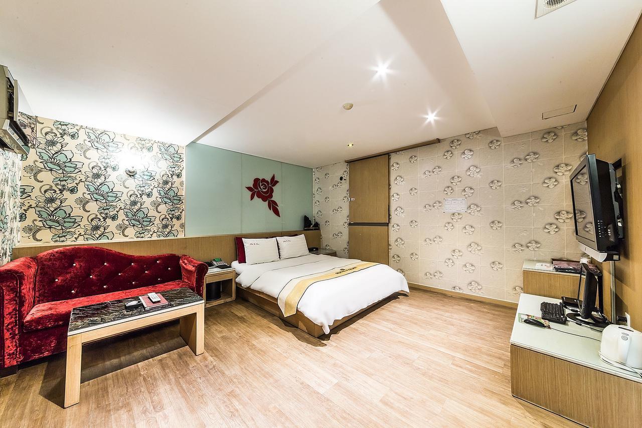 Flower Hotel Seoul Exterior photo
