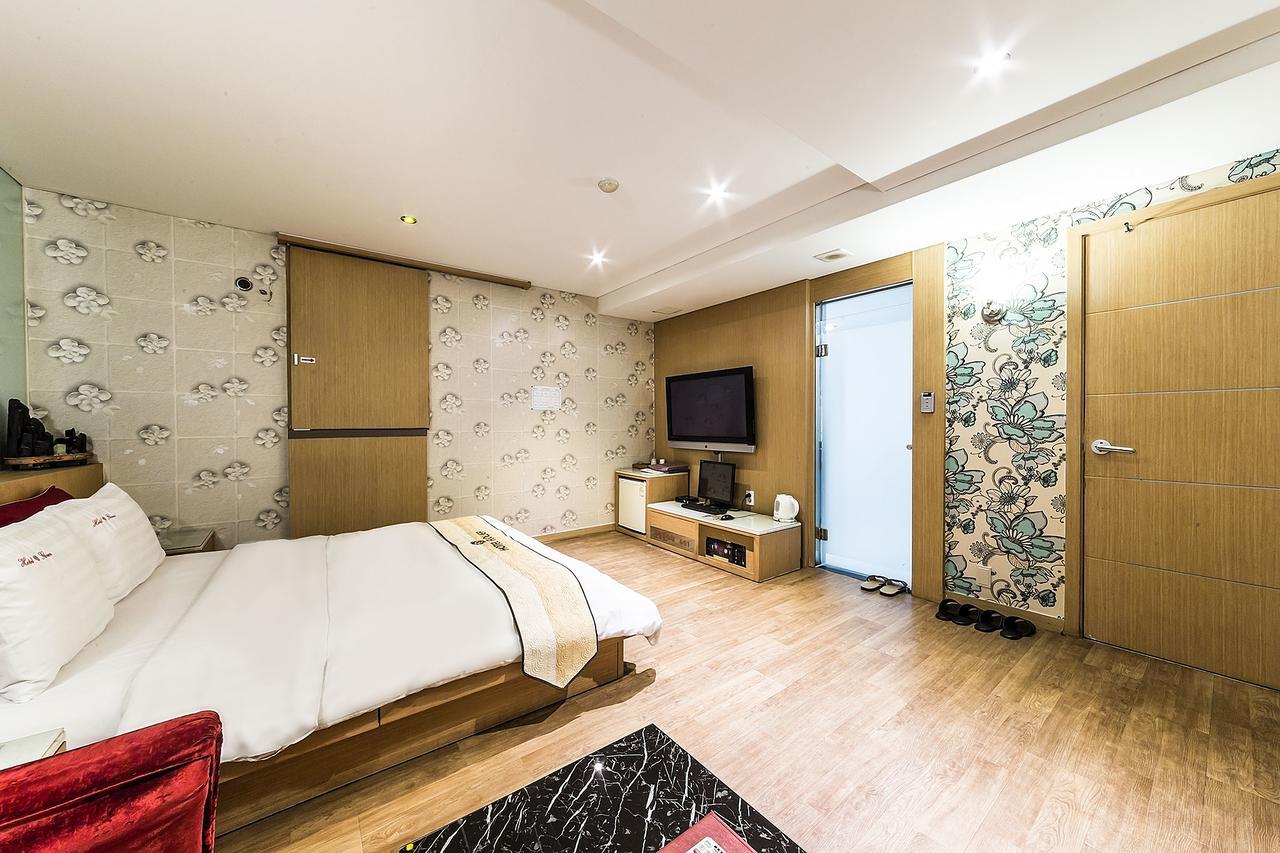 Flower Hotel Seoul Exterior photo